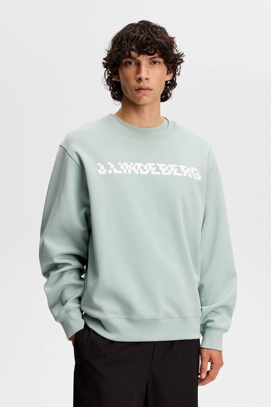 club printed crew neck