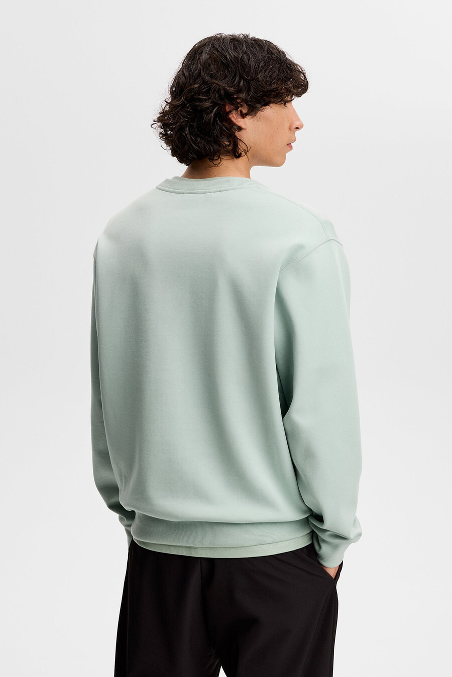 club printed crew neck