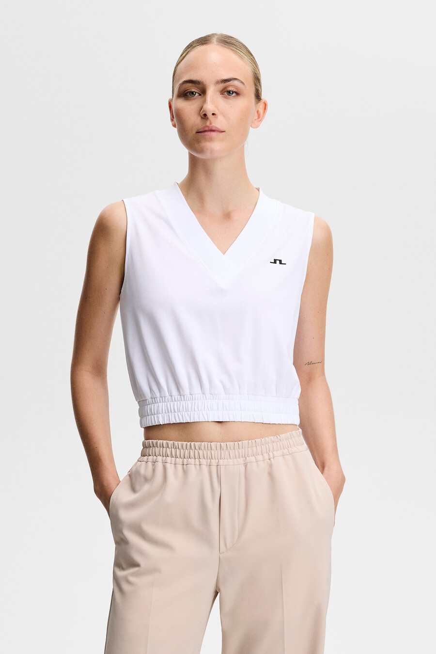 liny sleeveless top